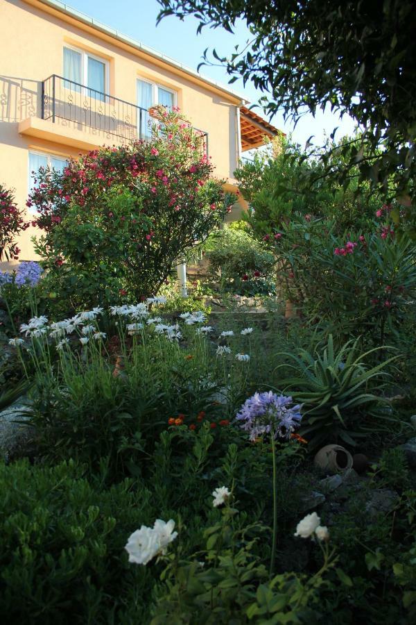 Apartments-Estate Under The Paintbrush Vis Esterno foto